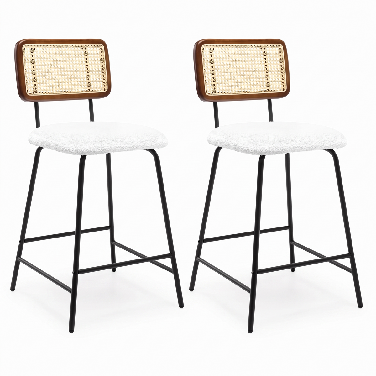 Lot de 2 tabourets de bar imitation rotin sur fond blanc