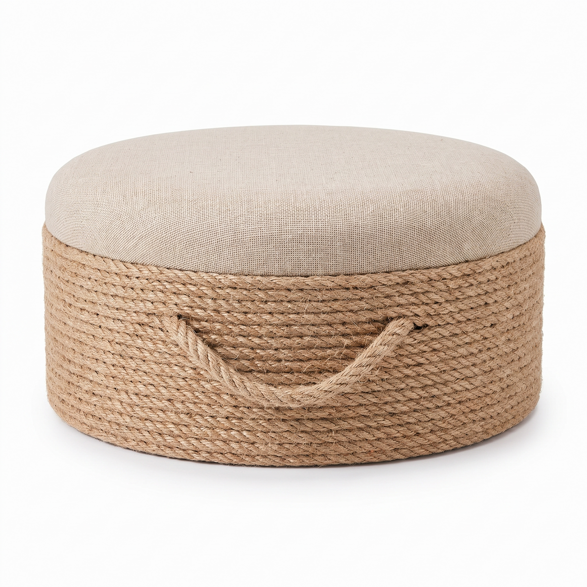 Pouf en cordes tressées sur fond blanc