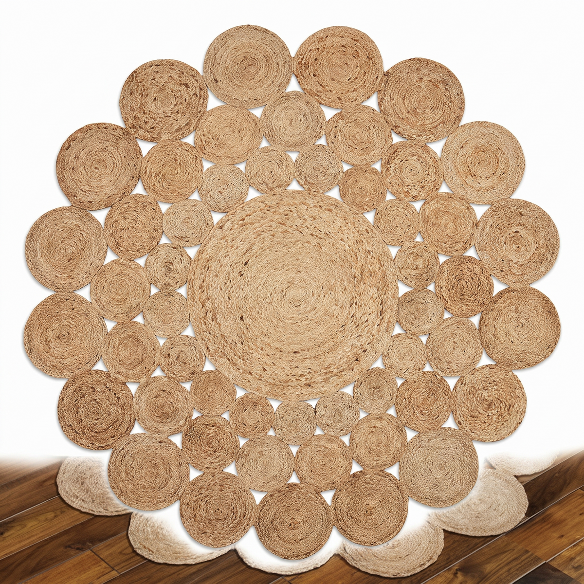 Tapis carré en fibre tressée sur fond blanc