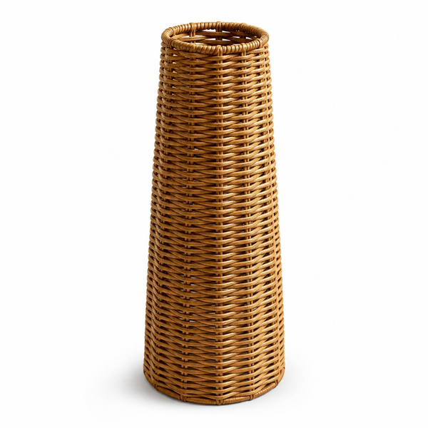Vase en rotin cylindrique élancé