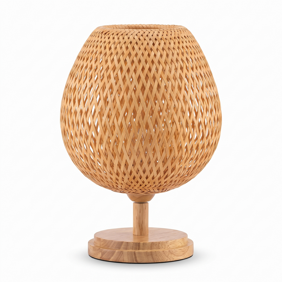 Lampe de chevet ronde en bambou tressé sur fond blanc