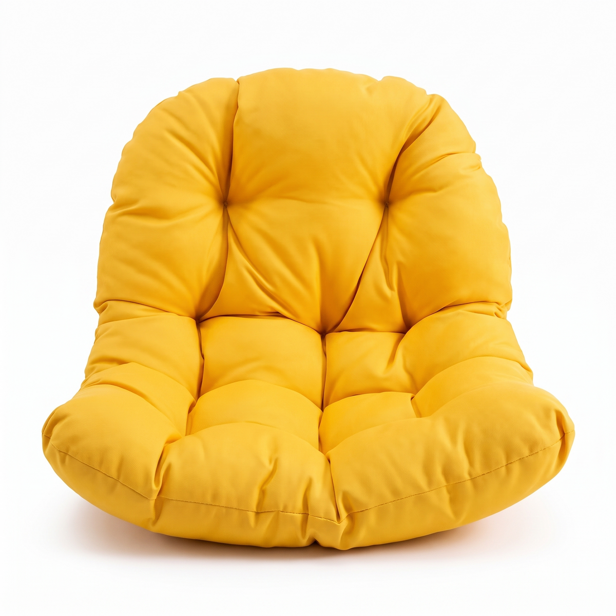 Coussin pour fauteuil loveuse en rotin sur fond blanc