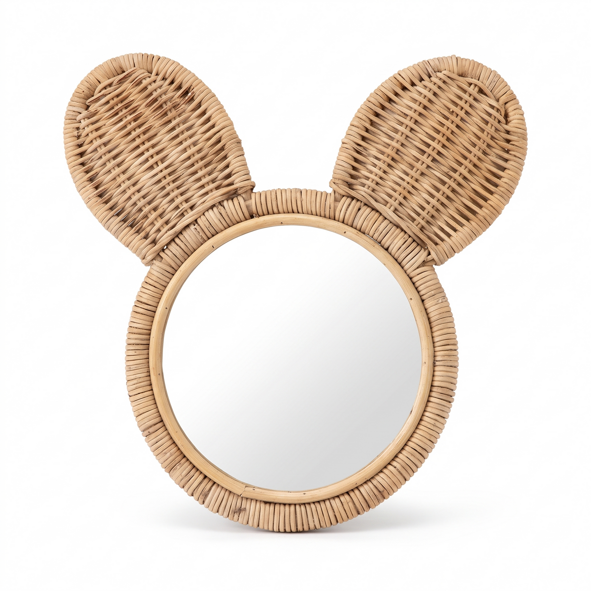 Miroir tête d'ourson en rotin sur fond blanc
